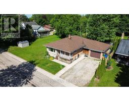 64 RAGLAN STREET W - 2