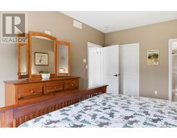 12 BROWN STREET S - 20