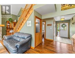 803 VICTORIA ROAD - 4