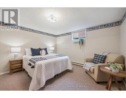 38 SHADYBROOK CRESCENT - 27
