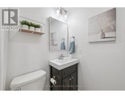 38 SHADYBROOK CRESCENT - 30