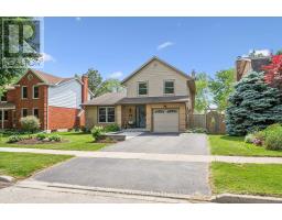 38 SHADYBROOK CRESCENT - 44