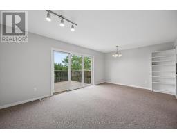 64 HASLER CRESCENT - 18