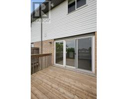 64 HASLER CRESCENT - 20