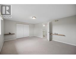 64 HASLER CRESCENT - 25
