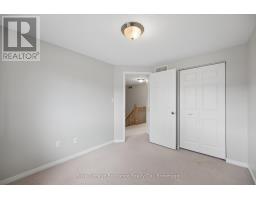 64 HASLER CRESCENT - 27