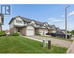 64 HASLER CRESCENT - 4