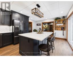 38 WHITECHURCH STREET - 8