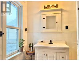 48 ELMWOOD AVENUE E - 9