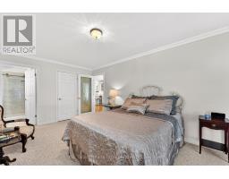 297 BETHUNE CRESCENT - 23