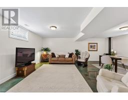 297 BETHUNE CRESCENT - 25