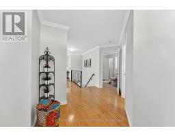 297 BETHUNE CRESCENT - 4