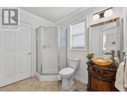 297 BETHUNE CRESCENT - 7