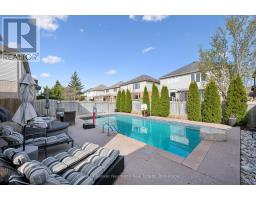 68 GREY OAK DRIVE - 45