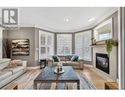 11 HARBOUR COURT - 11