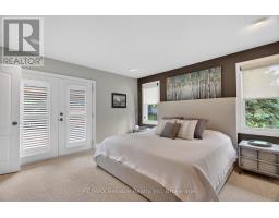 11 HARBOUR COURT - 23
