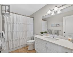 11 HARBOUR COURT - 33