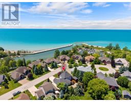 11 HARBOUR COURT - 4