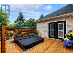 11 HARBOUR COURT - 44