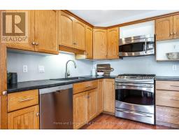 43 GREGORY CRESCENT - 11