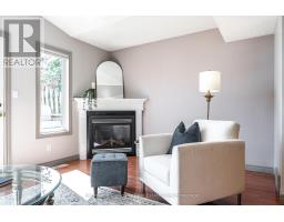 43 GREGORY CRESCENT - 13