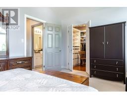 43 GREGORY CRESCENT - 25