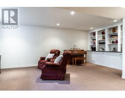 43 GREGORY CRESCENT - 33