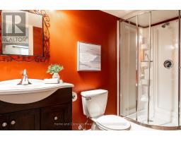 43 GREGORY CRESCENT - 35
