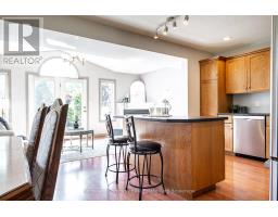 43 GREGORY CRESCENT - 8