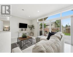 305 MARY STREET - 16