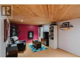 255 ROWE STREET - 23