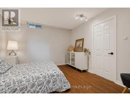 4 - 2 WORTON AVENUE - 25