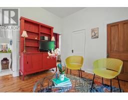 174 NEEVE STREET - 9