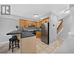 15 CAMM CRESCENT - 12