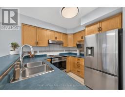 15 CAMM CRESCENT - 15