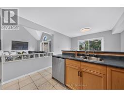 15 CAMM CRESCENT - 16