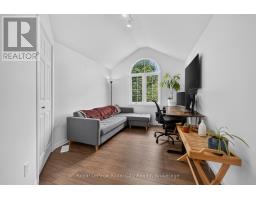 15 CAMM CRESCENT - 24