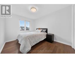 15 CAMM CRESCENT - 26