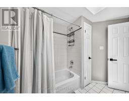 15 CAMM CRESCENT - 29