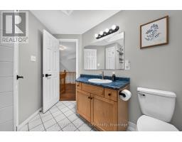 15 CAMM CRESCENT - 30