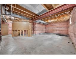 15 CAMM CRESCENT - 33
