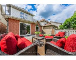 15 CAMM CRESCENT - 35