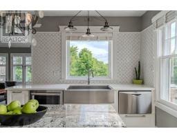 85 10TH STREET - 10