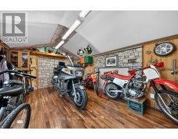 29 DELMAR BOULEVARD - 32