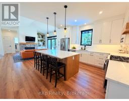 21 DEVINWOOD AVENUE - 11