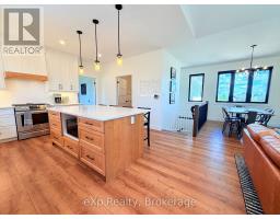 21 DEVINWOOD AVENUE - 13