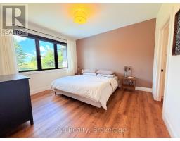 21 DEVINWOOD AVENUE - 14