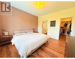 21 DEVINWOOD AVENUE - 15