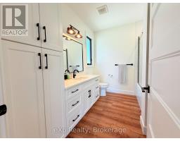 21 DEVINWOOD AVENUE - 16
