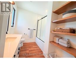 21 DEVINWOOD AVENUE - 17